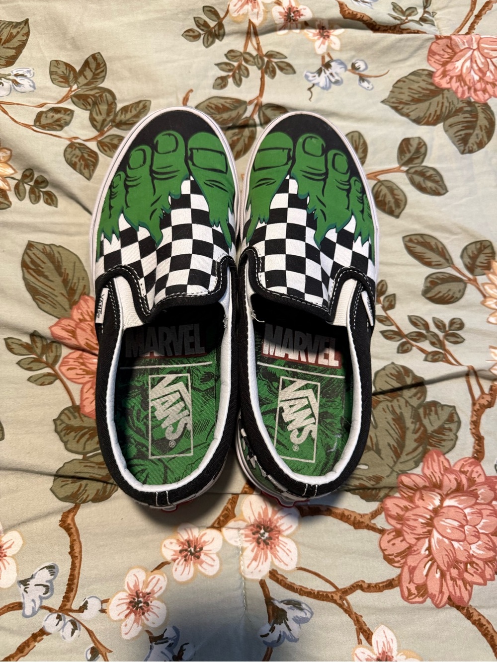 Vans x Marvel Hulk Slip On’s - 6.0M | 7.5W